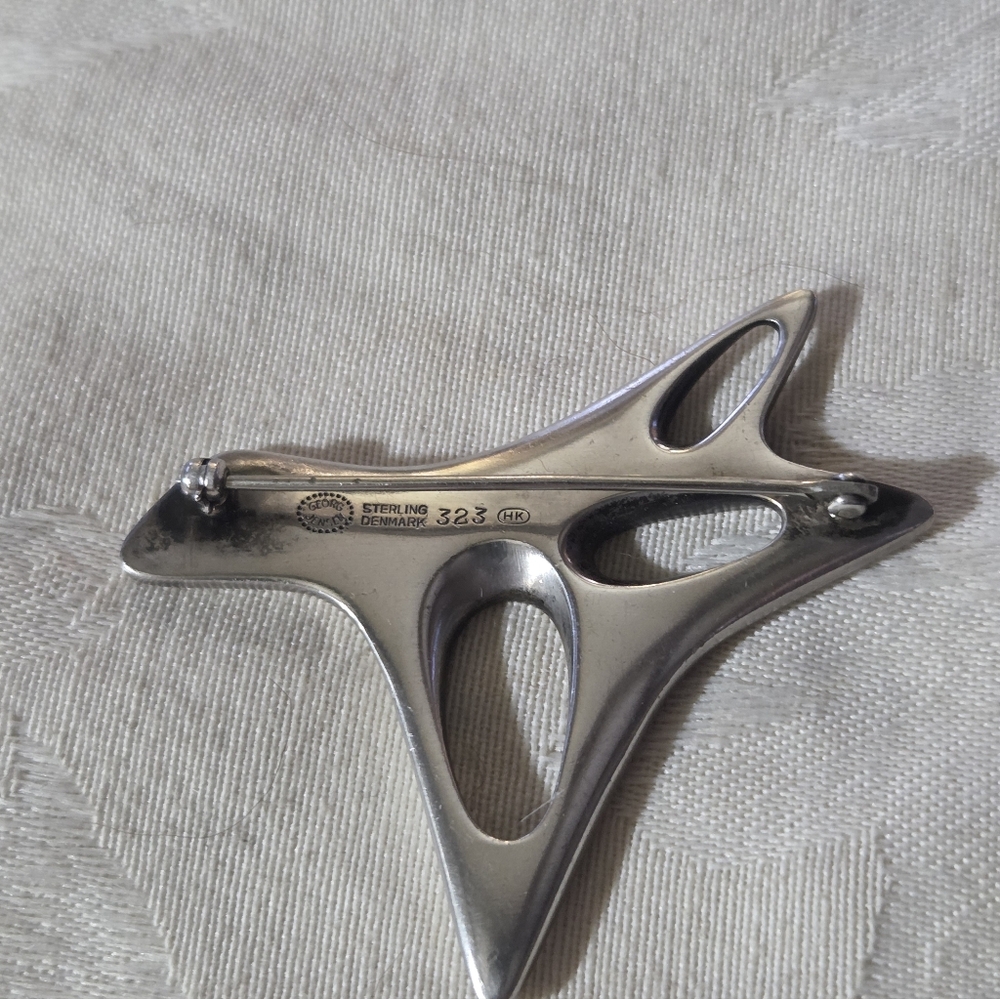 Vintage Georg Jensen Henning Koppel Sterling Silver and Black Enamel Brooch #323 - Picture 5 of 12